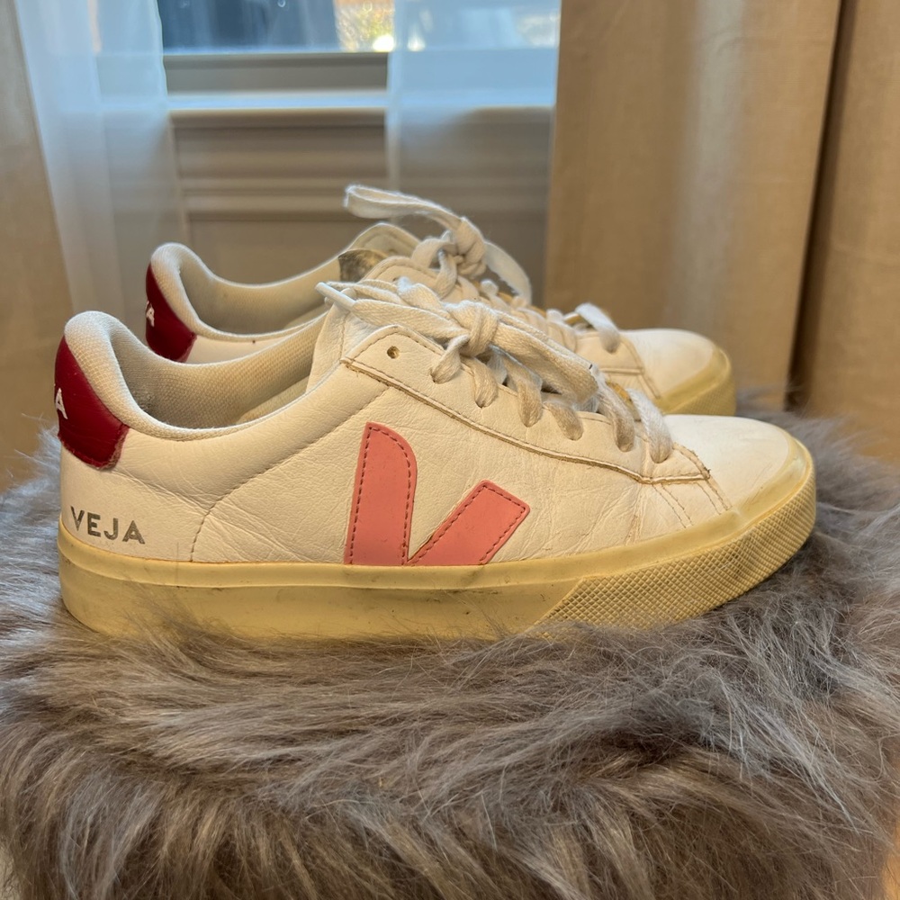 Veja Women's White and Pink Sneakers